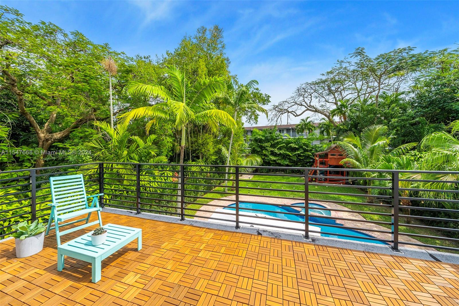 ROYAL PALM VILLAS - Residential