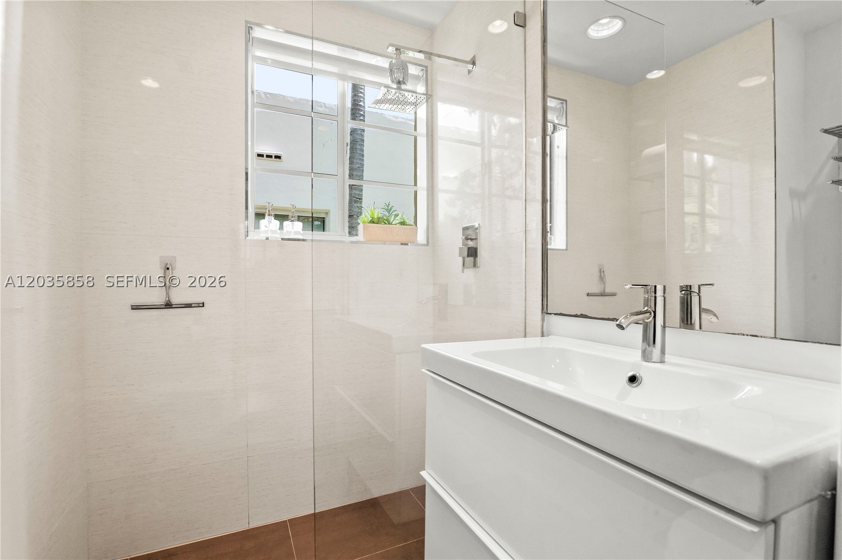 THE PALM RESIDENCES SO BC - Residential