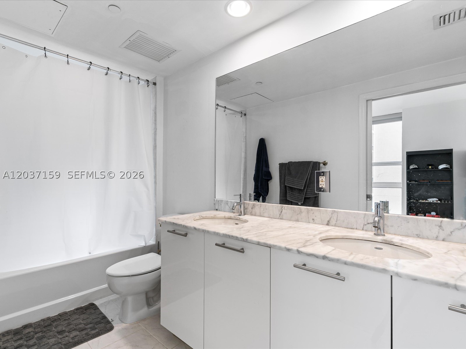 THE PLAZA 851 BRICKELL CO - Residential