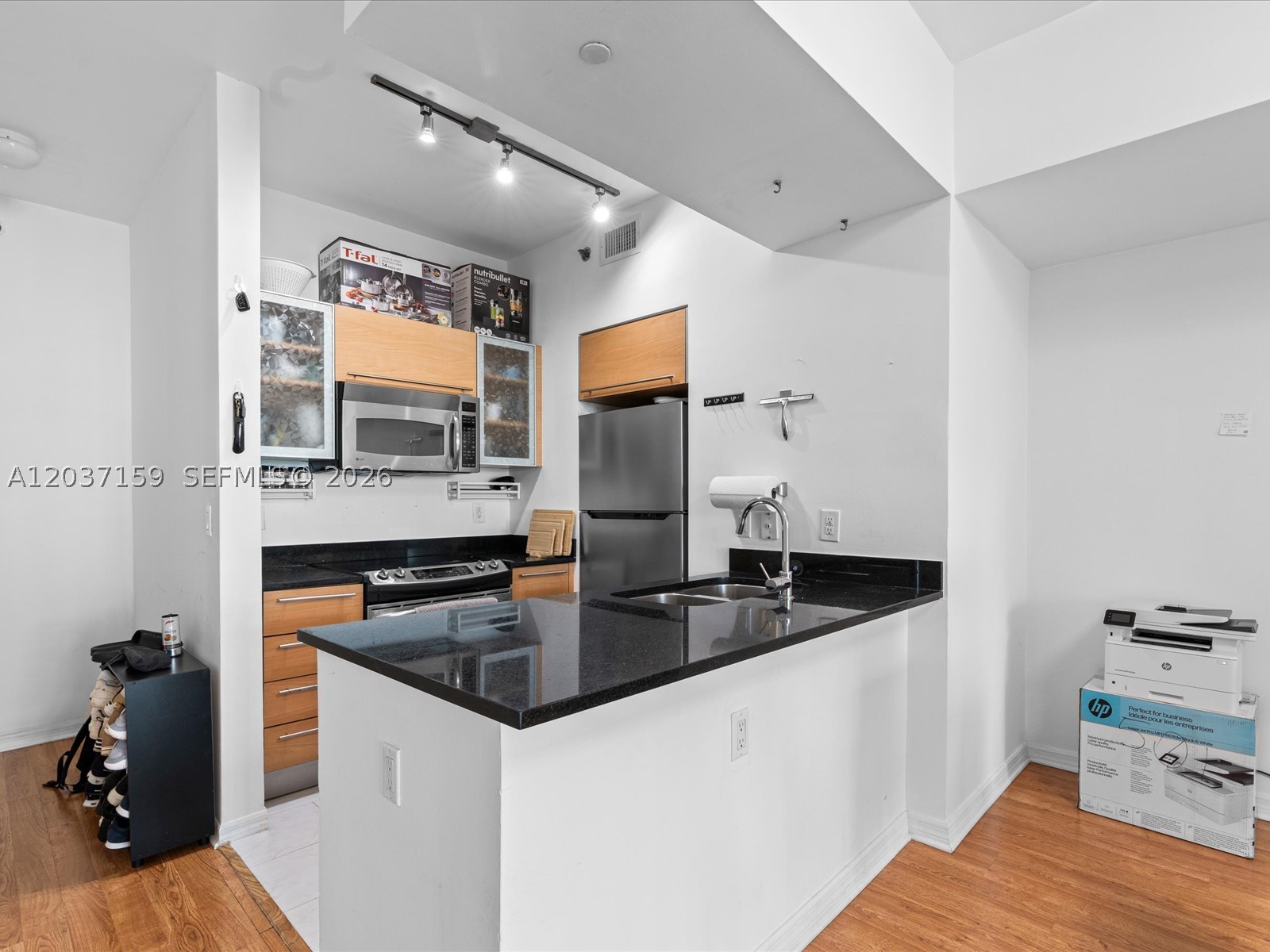 THE PLAZA 851 BRICKELL CO - Residential