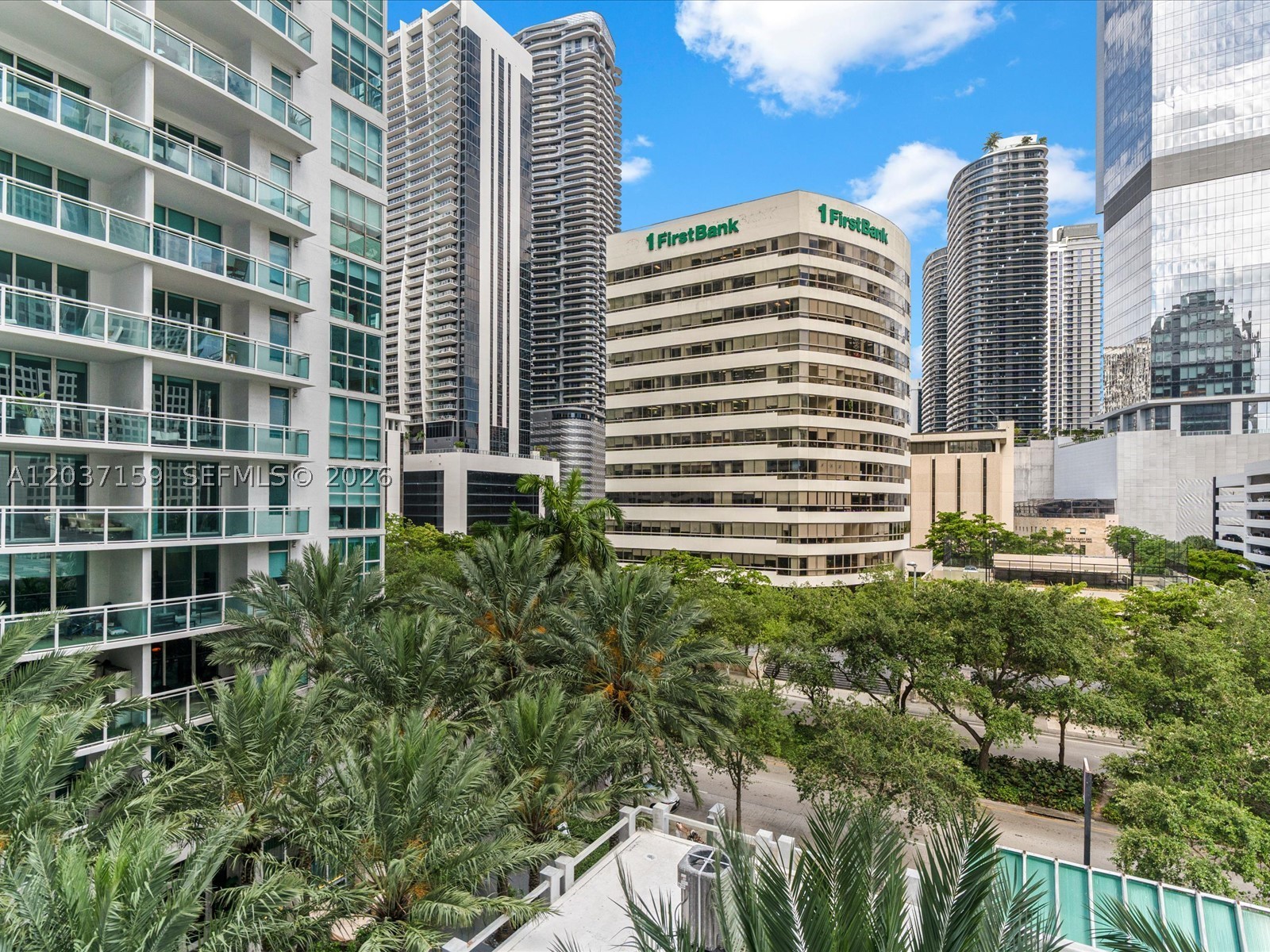 THE PLAZA 851 BRICKELL CO - Residential