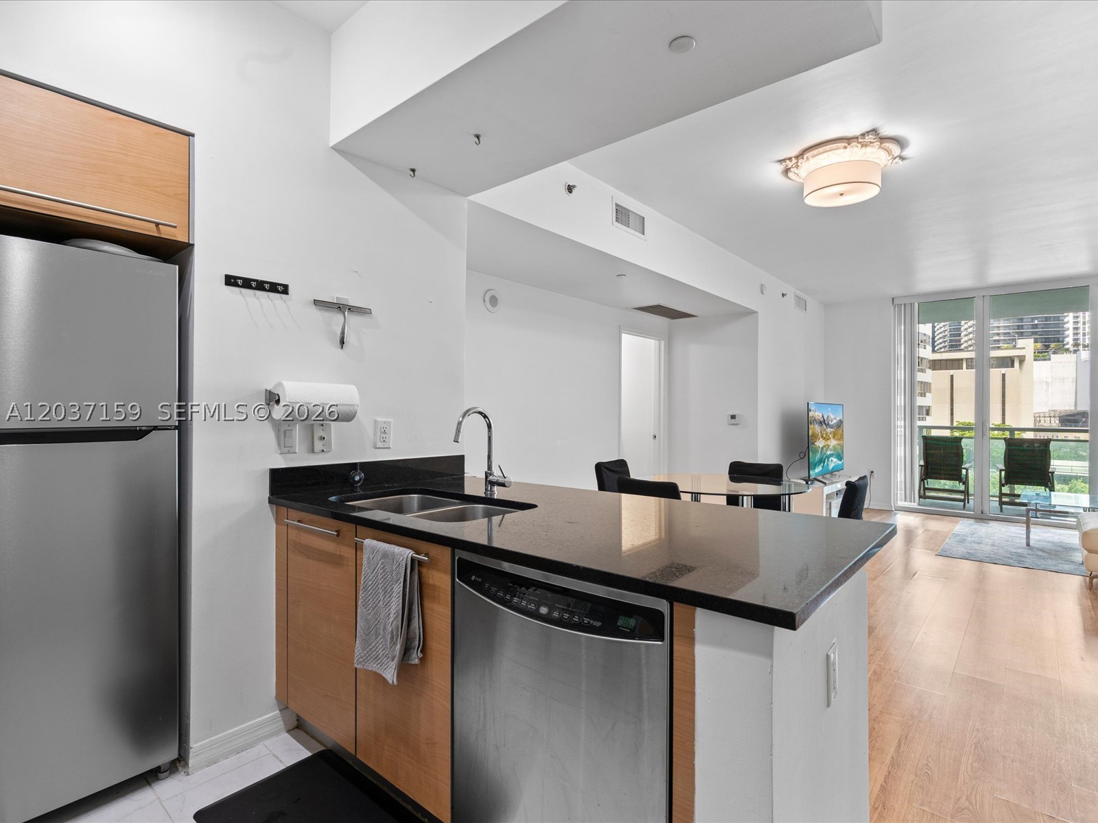 THE PLAZA 851 BRICKELL CO - Residential