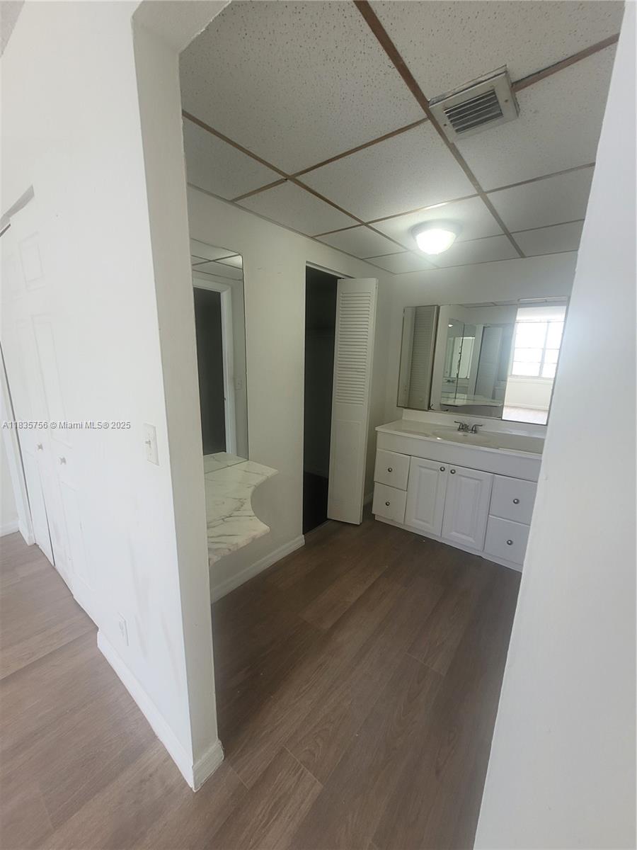CRESTVIEW TOWERS CONDO - Residential Lease
