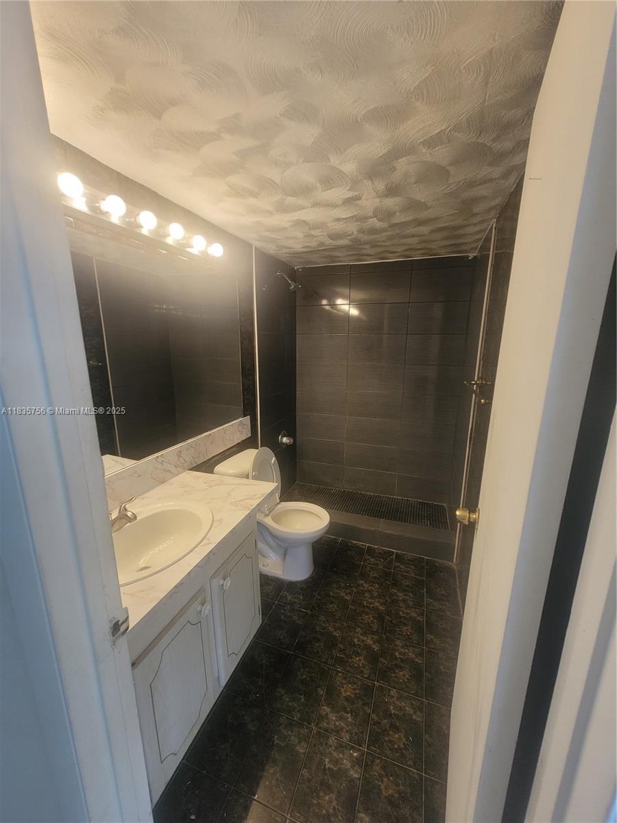 CRESTVIEW TOWERS CONDO - Residential Lease