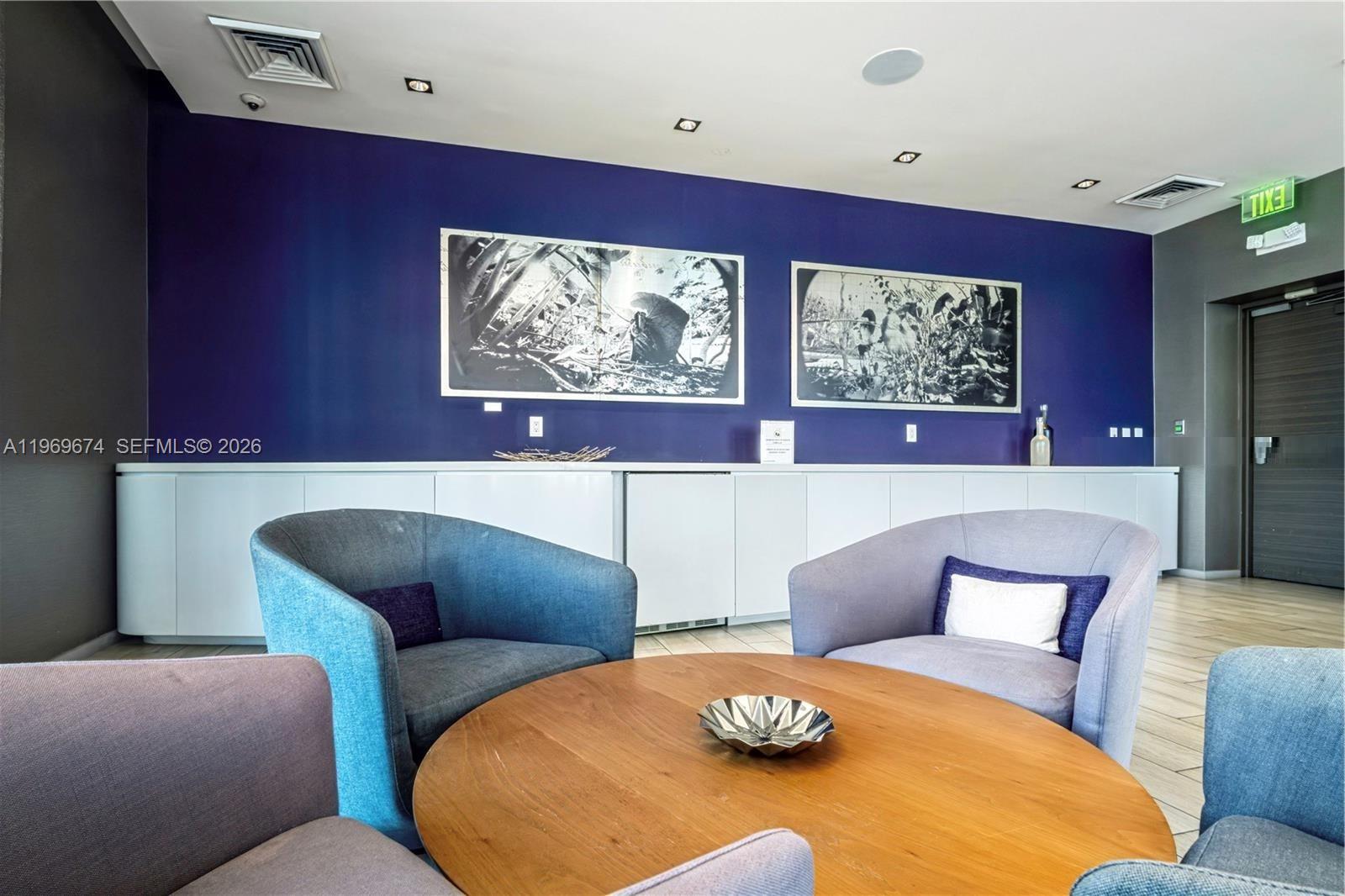 1100 MILLECENTO RESIDENCE - Residential
