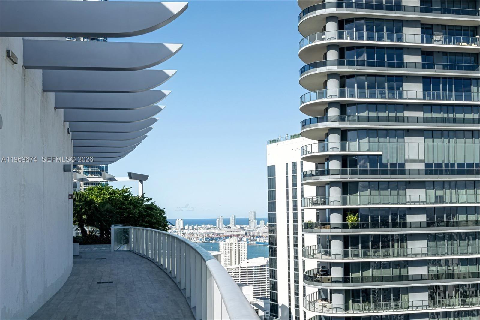 1100 MILLECENTO RESIDENCE - Residential