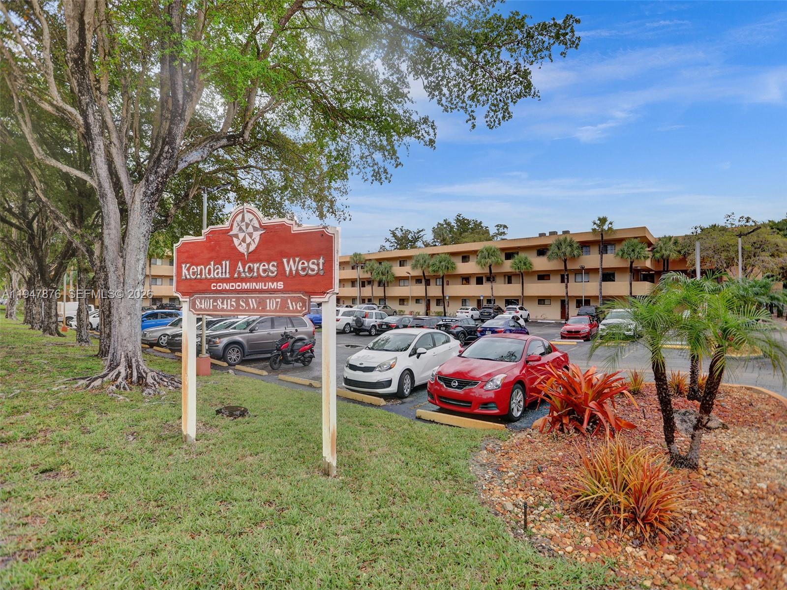 Heart of Kendall! Remodeled 2/2 apartment near hospitals, highways & schools. Modern finishes, bright & airy living room, stainless steel appliances, in-unit laundry. Quiet neighborhood, walk to amenities.