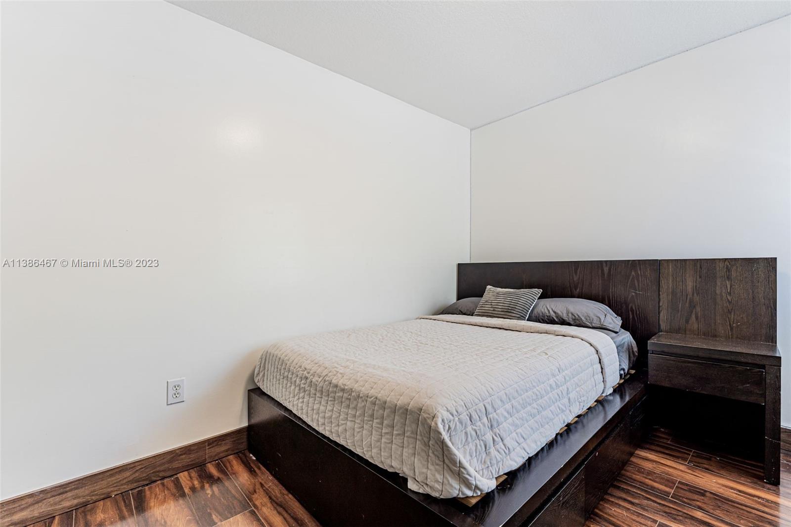 DORAL ISLES ST CROIX 1ST - Residential
