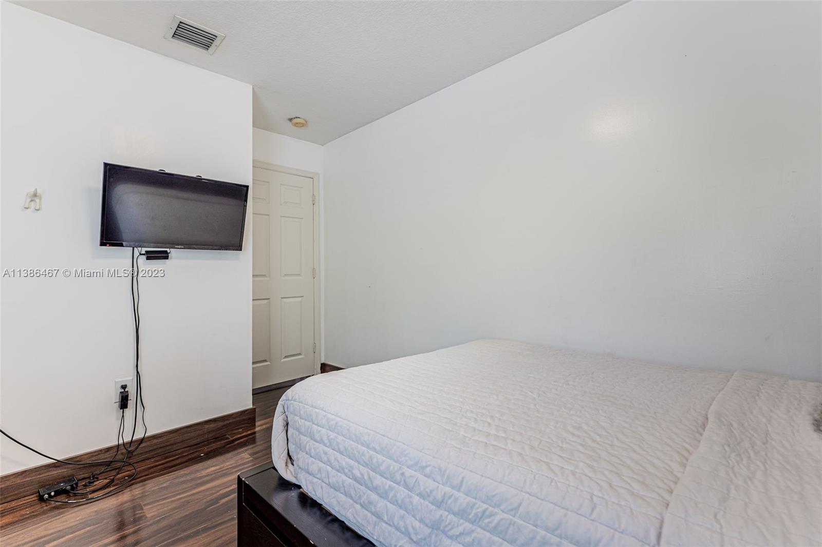 DORAL ISLES ST CROIX 1ST - Residential
