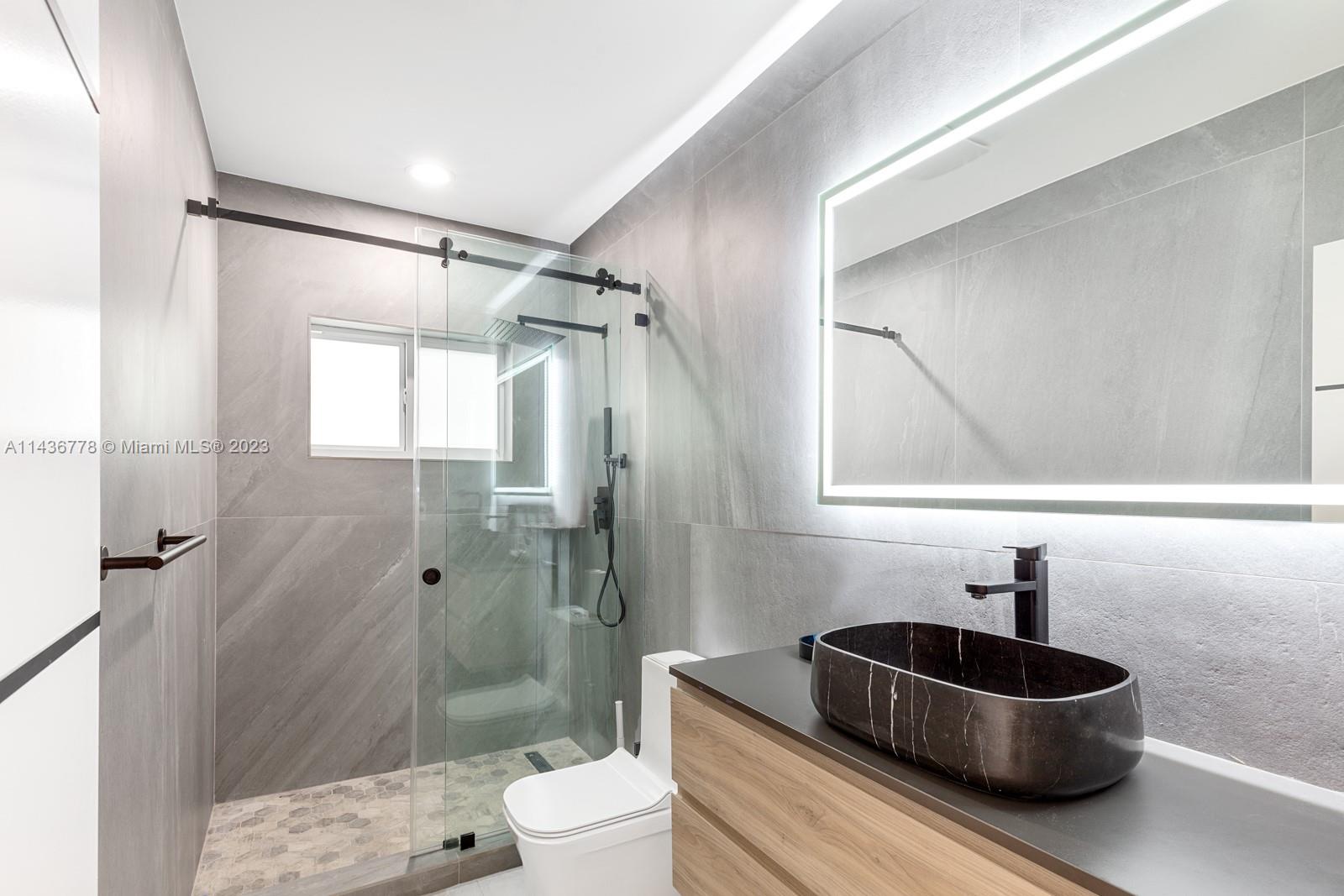 EARLETON SHORES - Residential