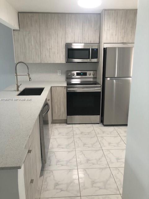 ROLLING GREEN CONDO G - Residential