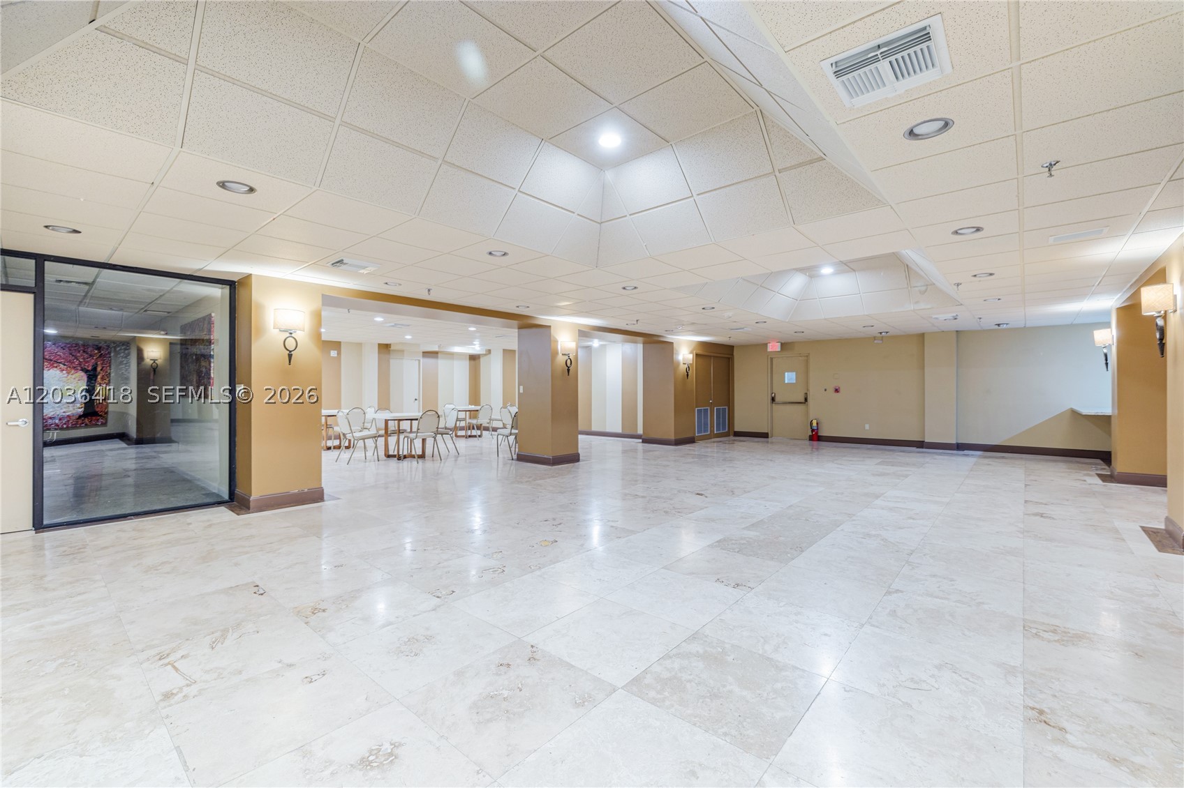 TOWERS OF QUAYSIDE CONDO - Residential Lease