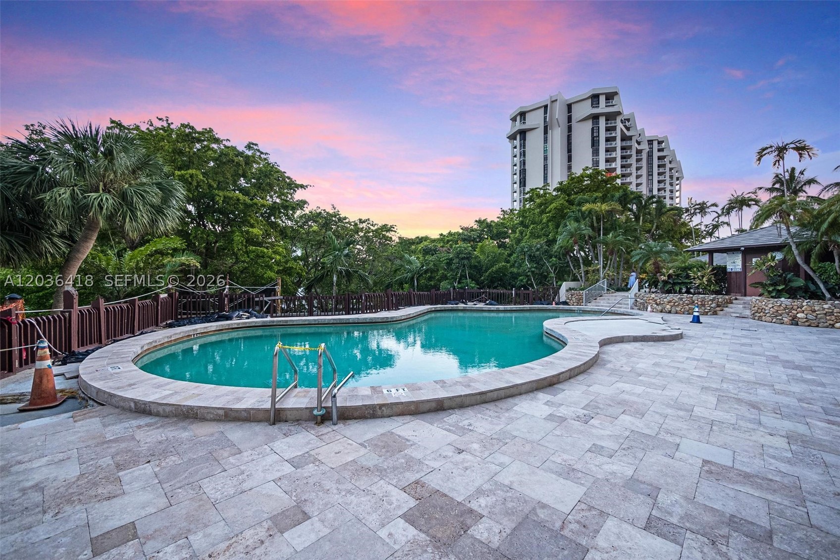 TOWERS OF QUAYSIDE CONDO - Residential Lease