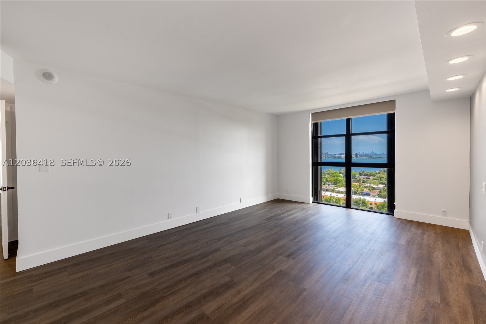 TOWERS OF QUAYSIDE CONDO - Residential Lease