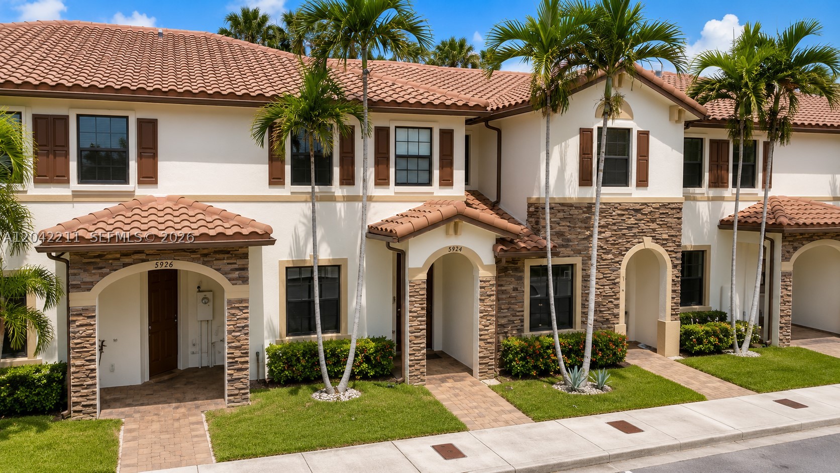 BELLAGIO VILLAS - Residential