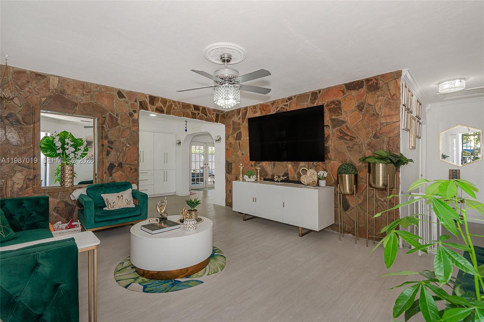 HERITAGE HOMES - Residential