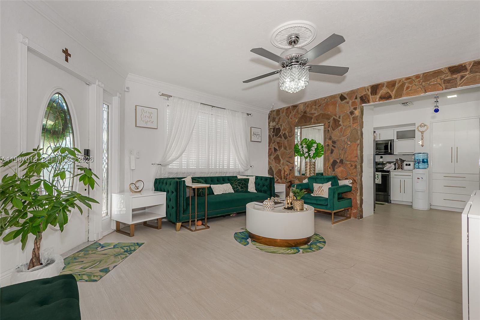 HERITAGE HOMES - Residential