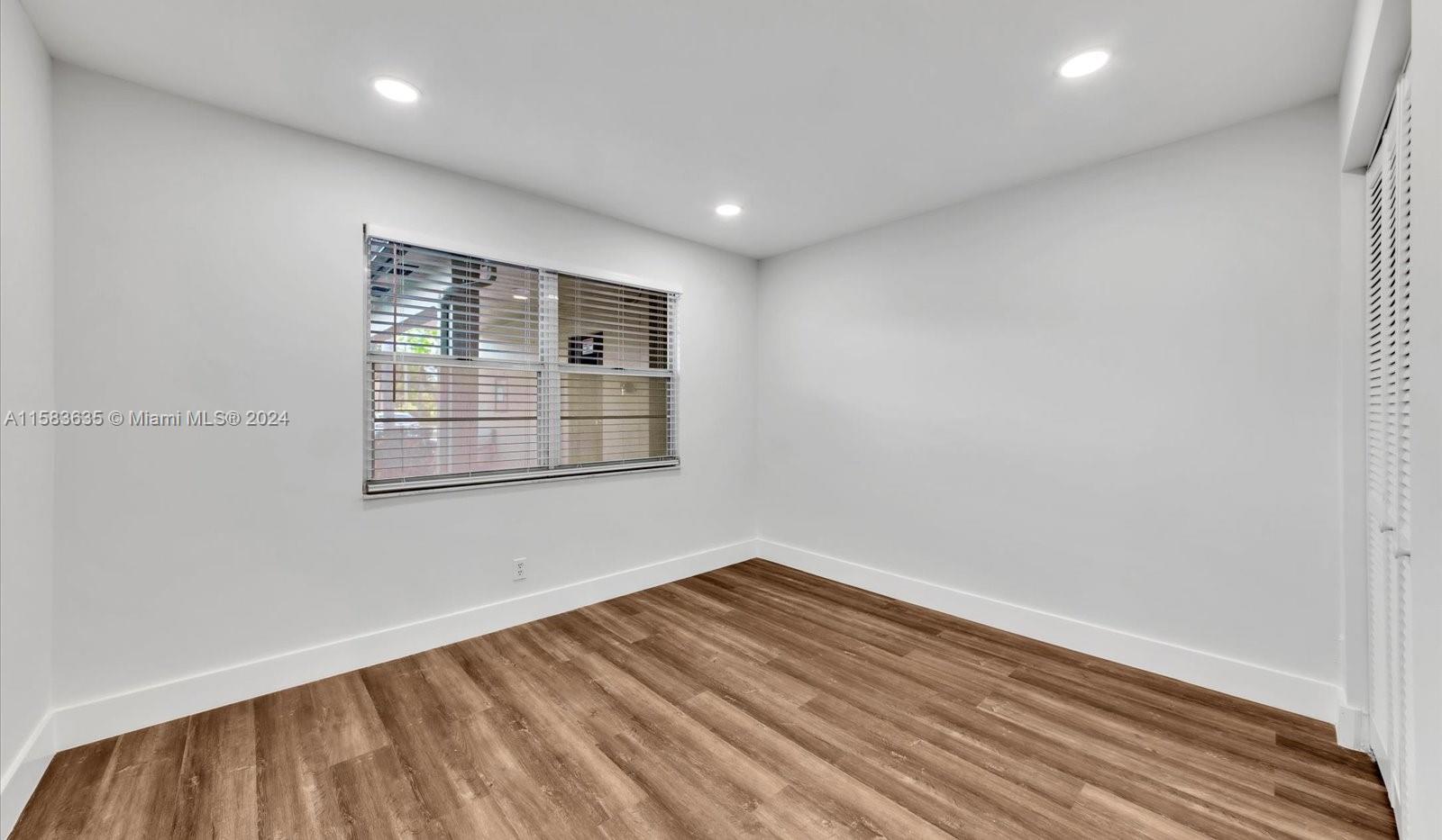 HAWTHORNE AT CENTURY VILL - Residential