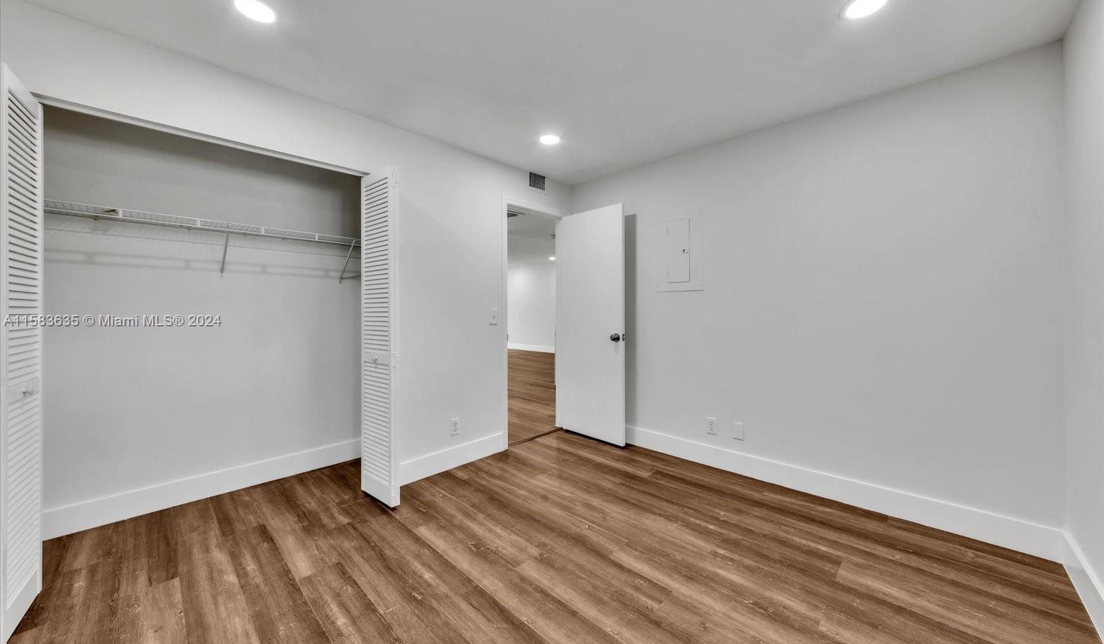 HAWTHORNE AT CENTURY VILL - Residential