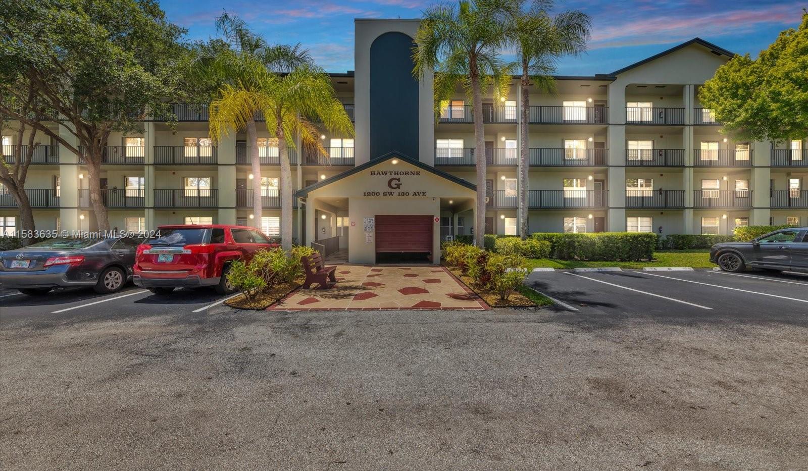 HAWTHORNE AT CENTURY VILL - Residential