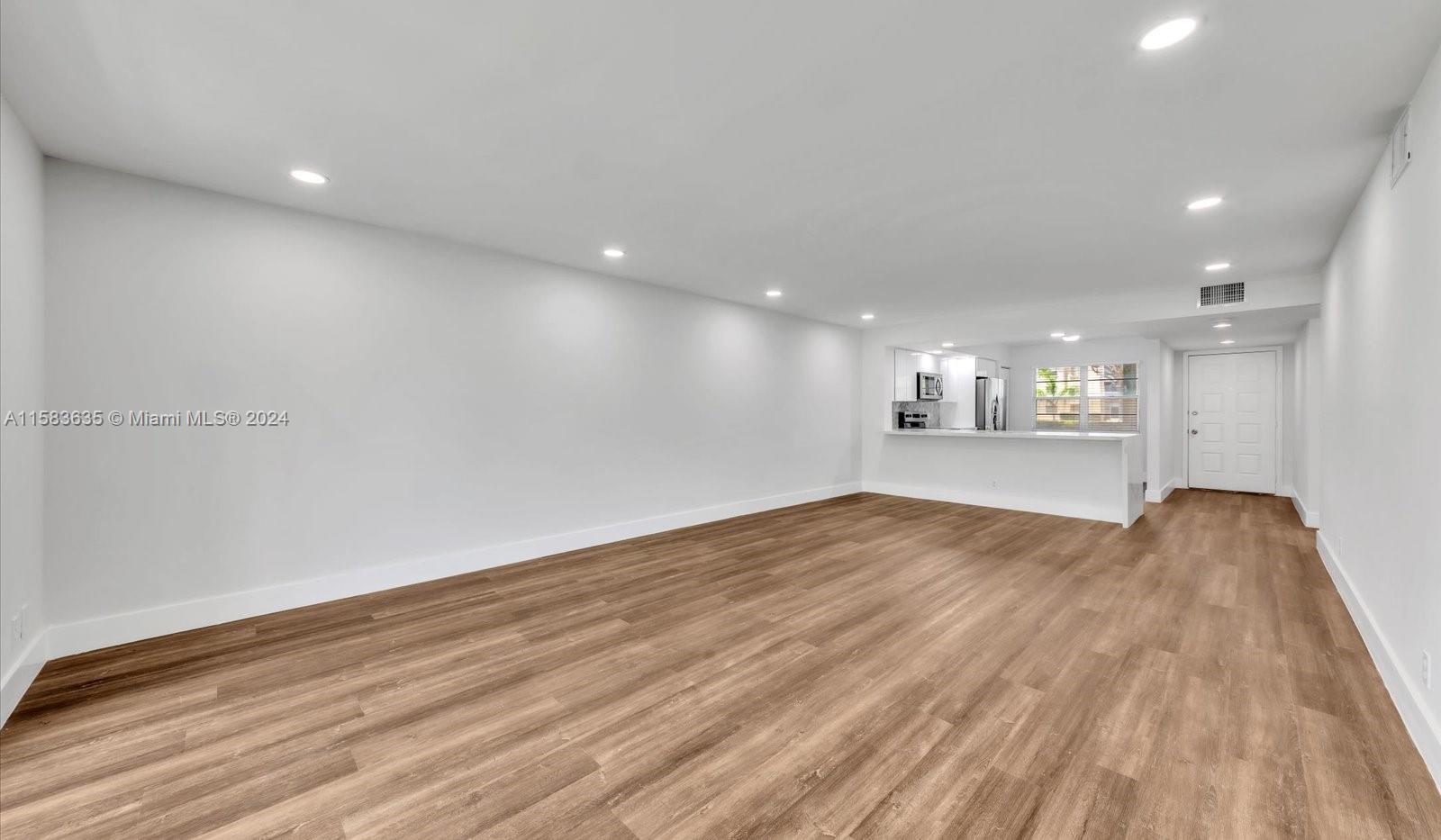 HAWTHORNE AT CENTURY VILL - Residential