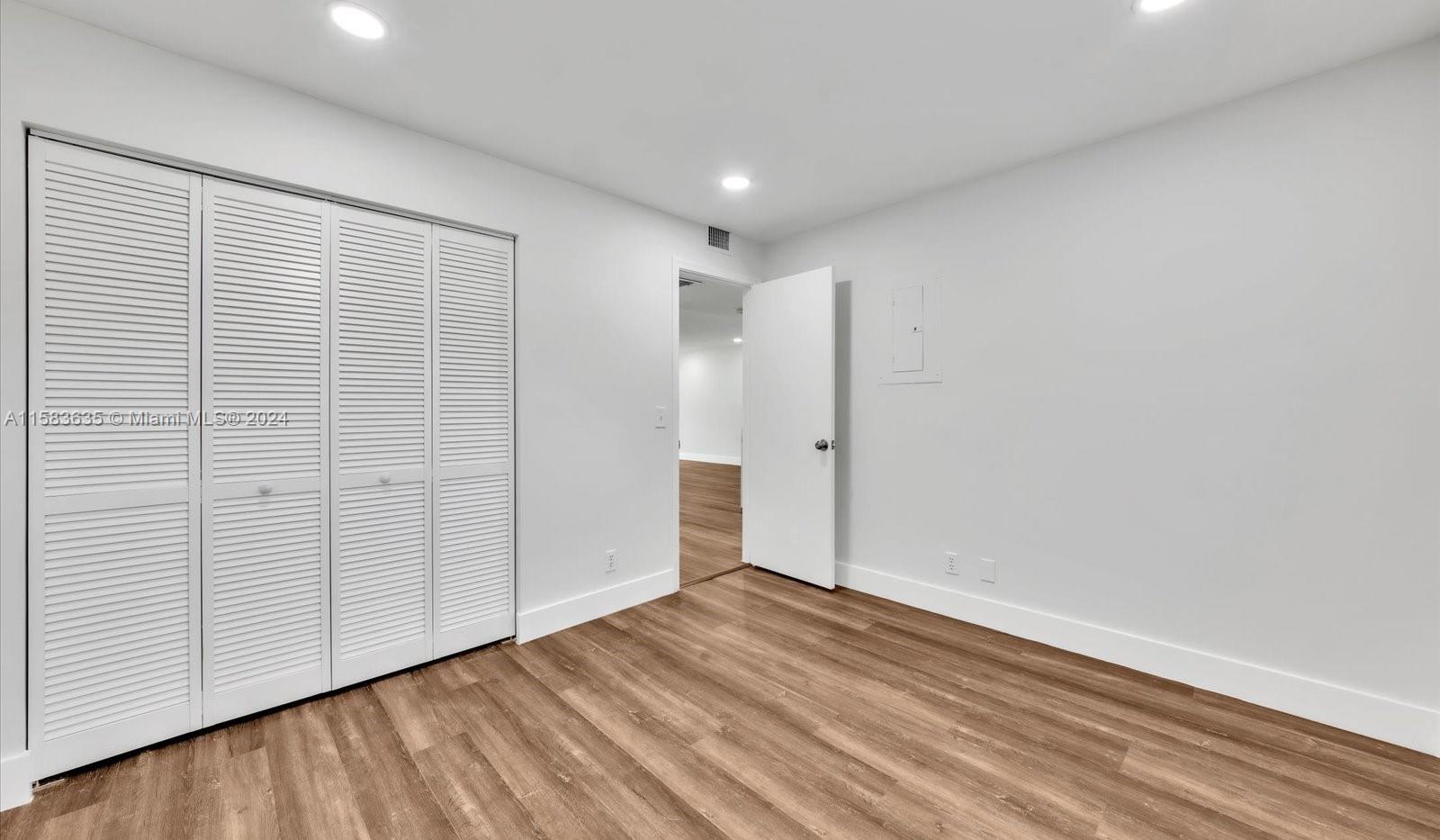 HAWTHORNE AT CENTURY VILL - Residential
