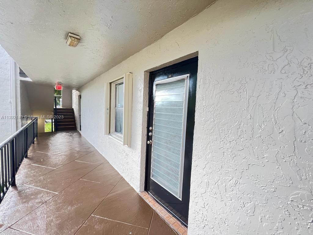 LIME BAY CONDOMINIUM 8 - Residential