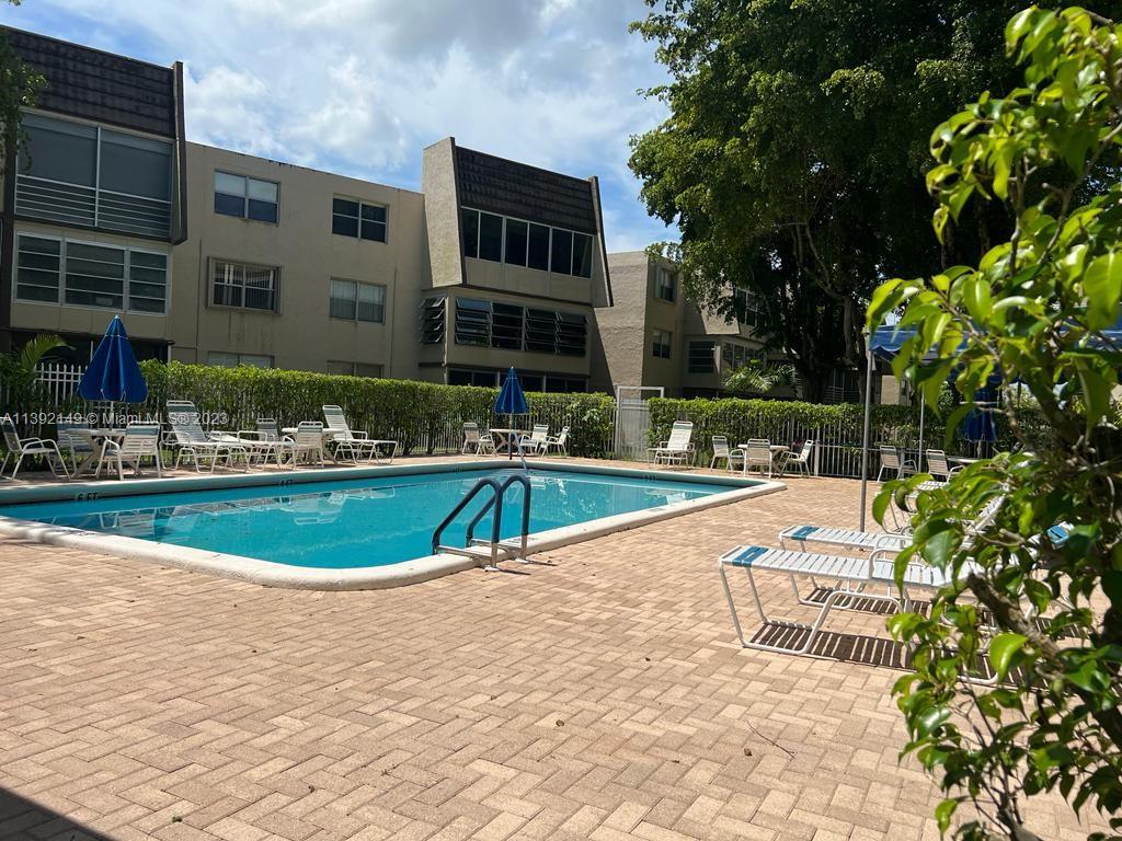LIME BAY CONDOMINIUM 8 - Residential