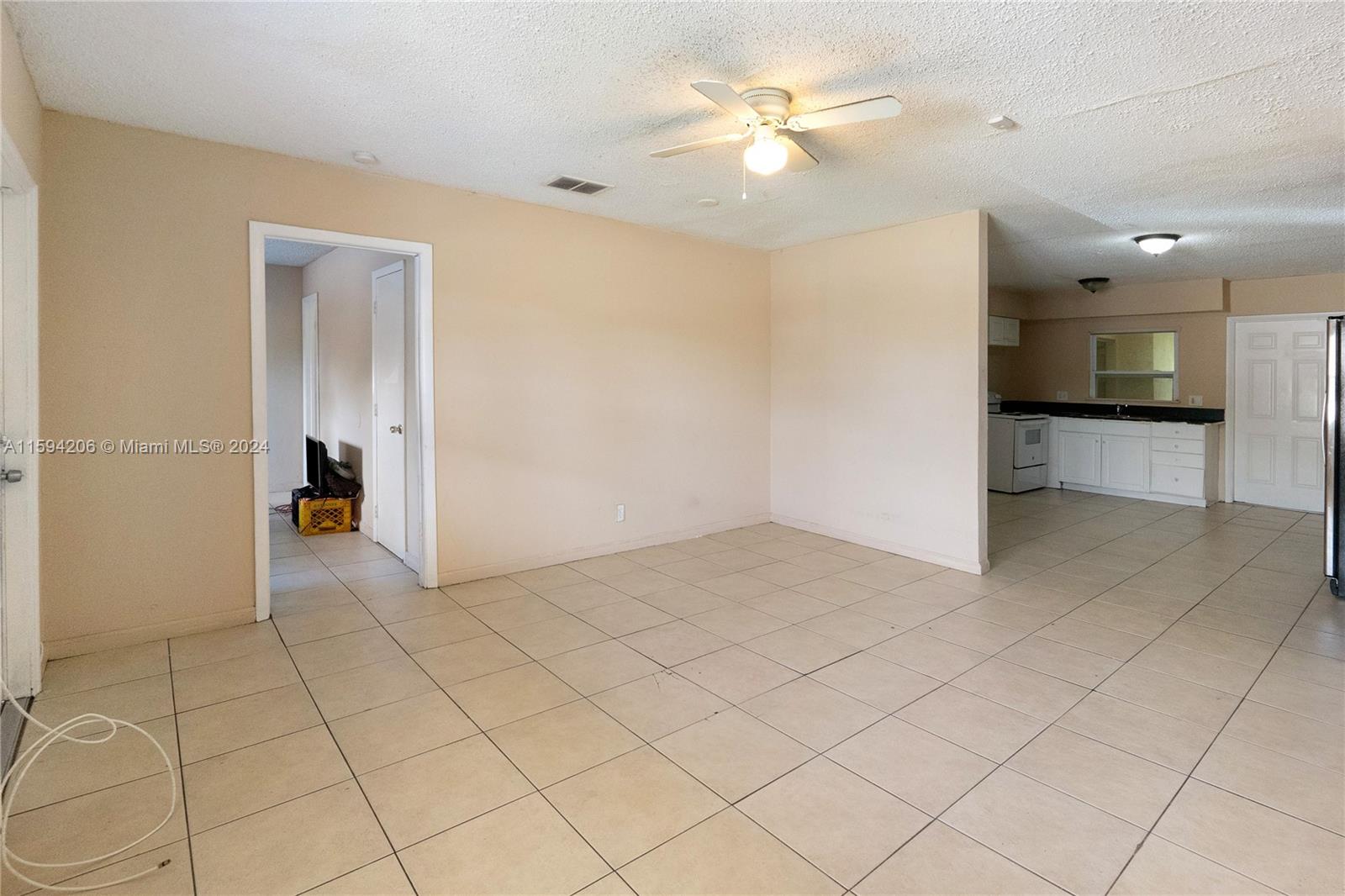 FT LAUDERDALE ESTATES - Residential