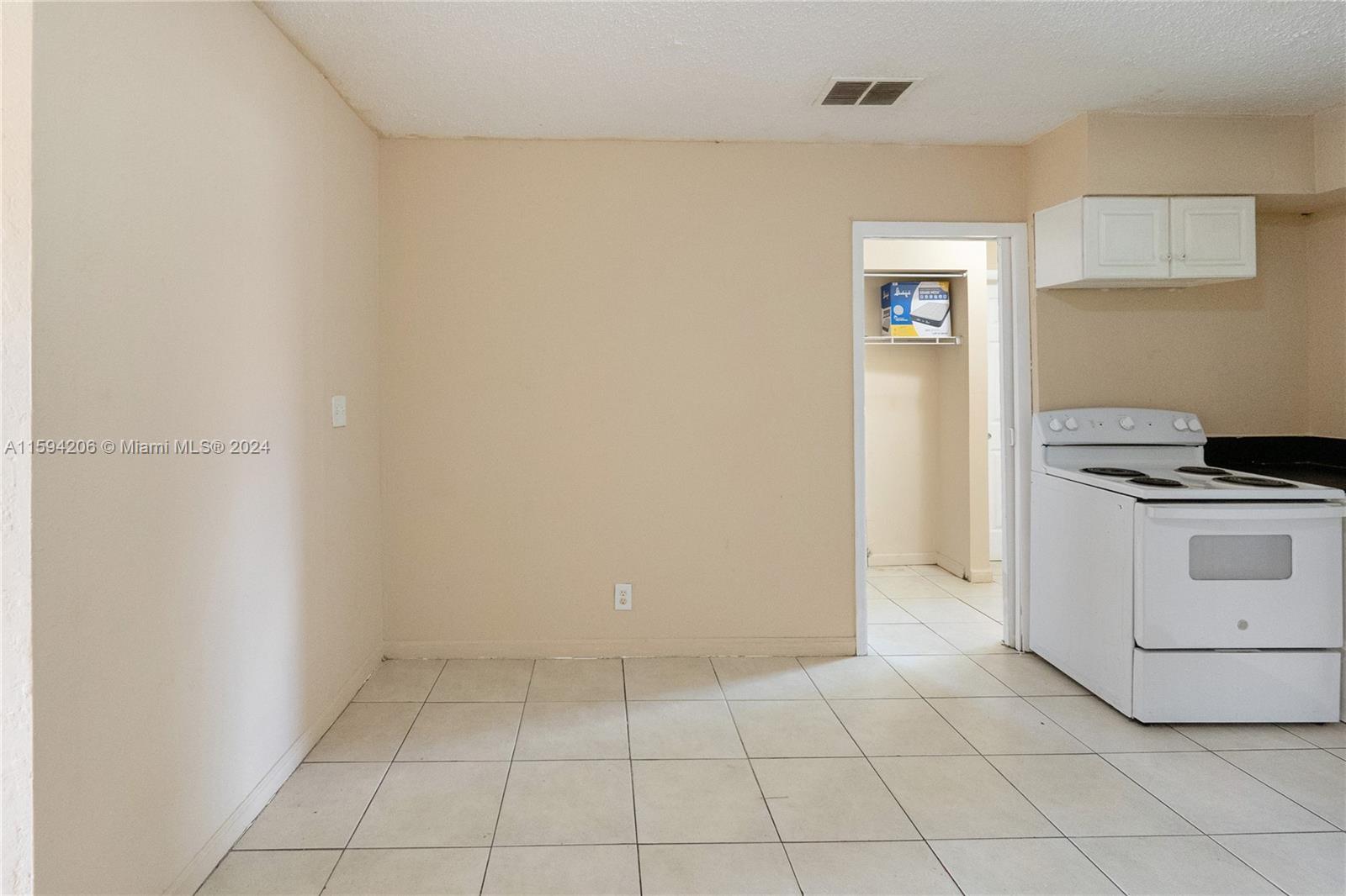FT LAUDERDALE ESTATES - Residential