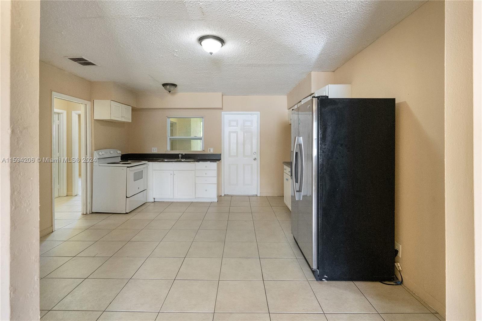FT LAUDERDALE ESTATES - Residential