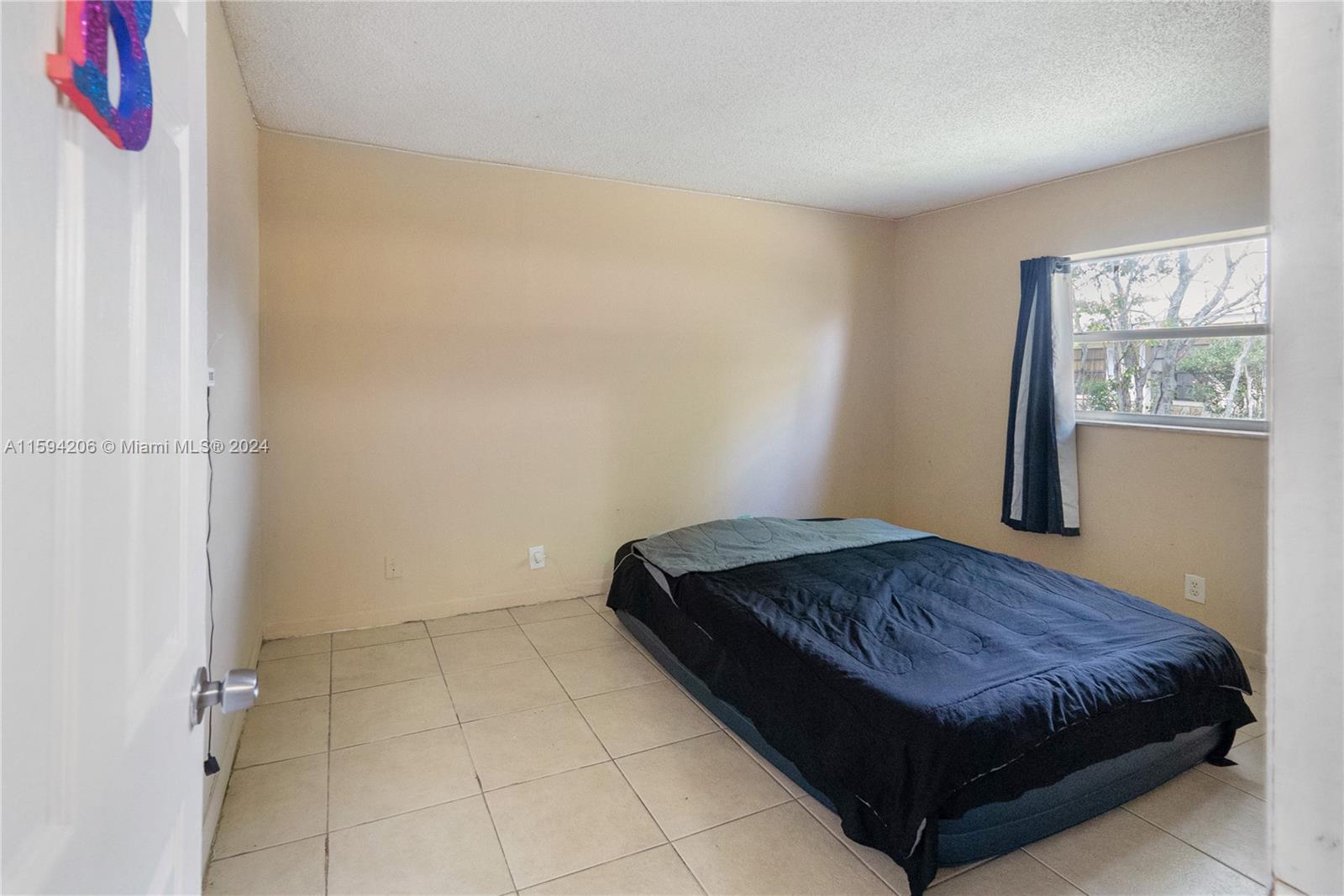 FT LAUDERDALE ESTATES - Residential