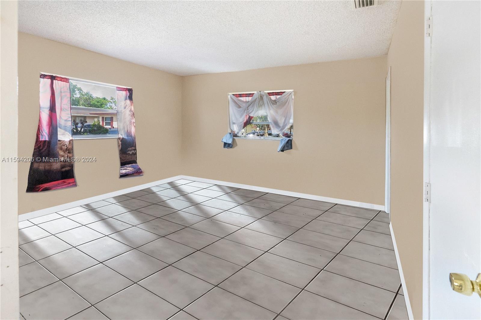 FT LAUDERDALE ESTATES - Residential