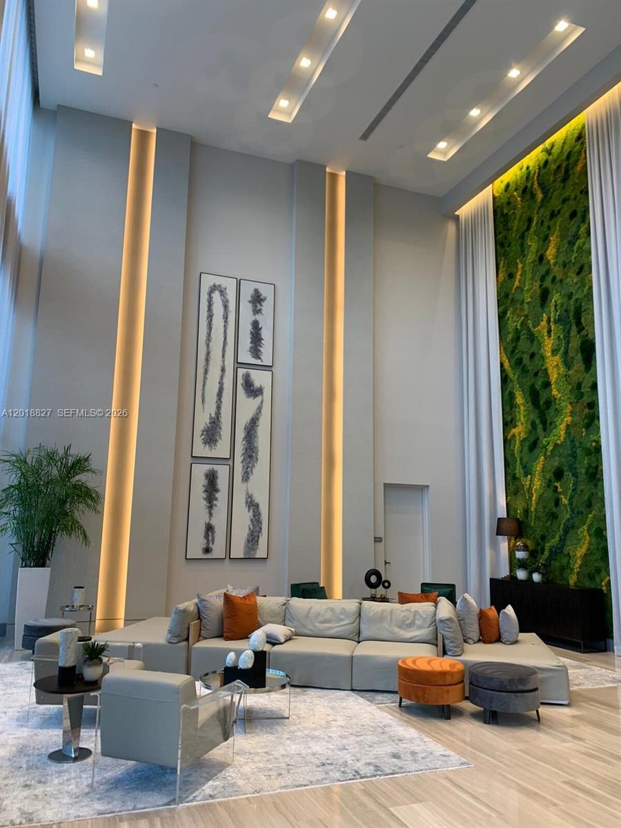 5350 PARK CONDO - Residential Lease