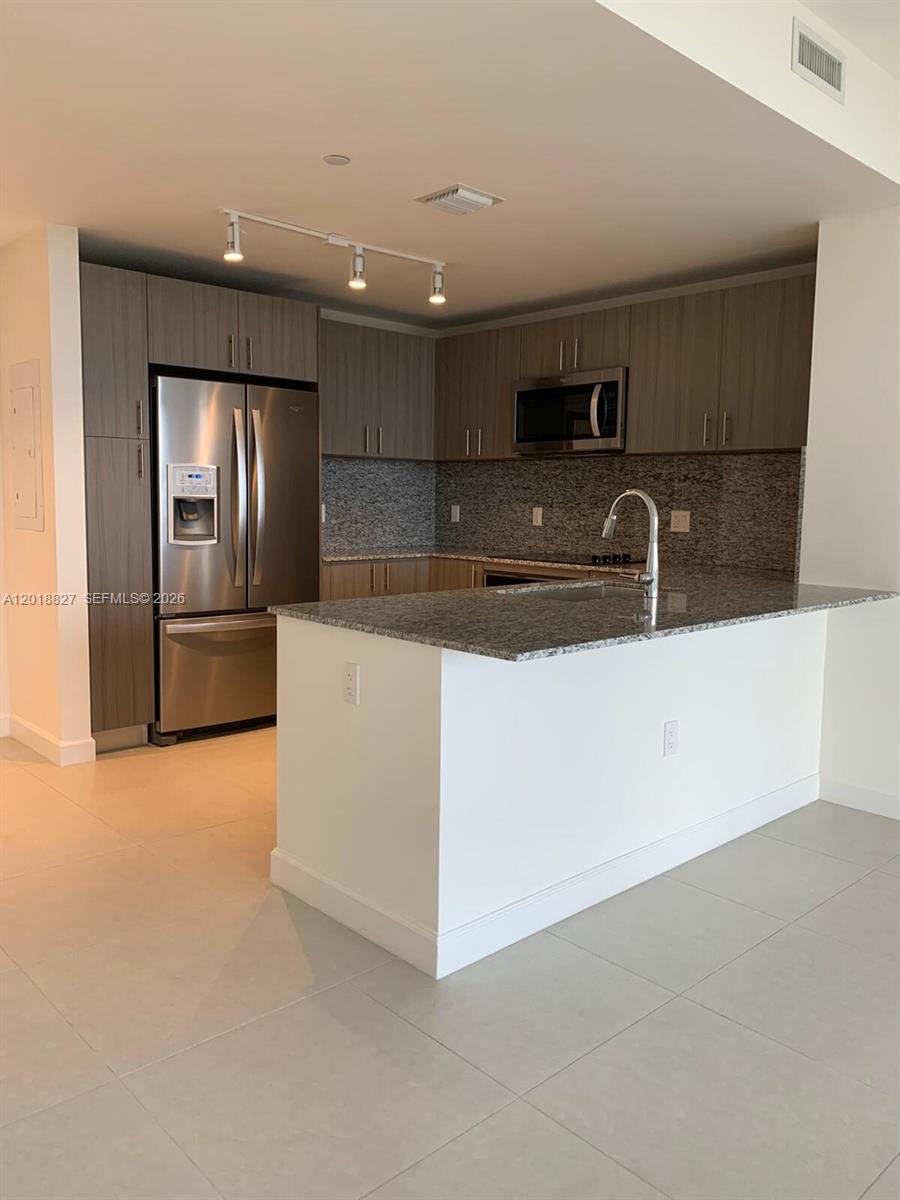 5350 PARK CONDO - Residential Lease
