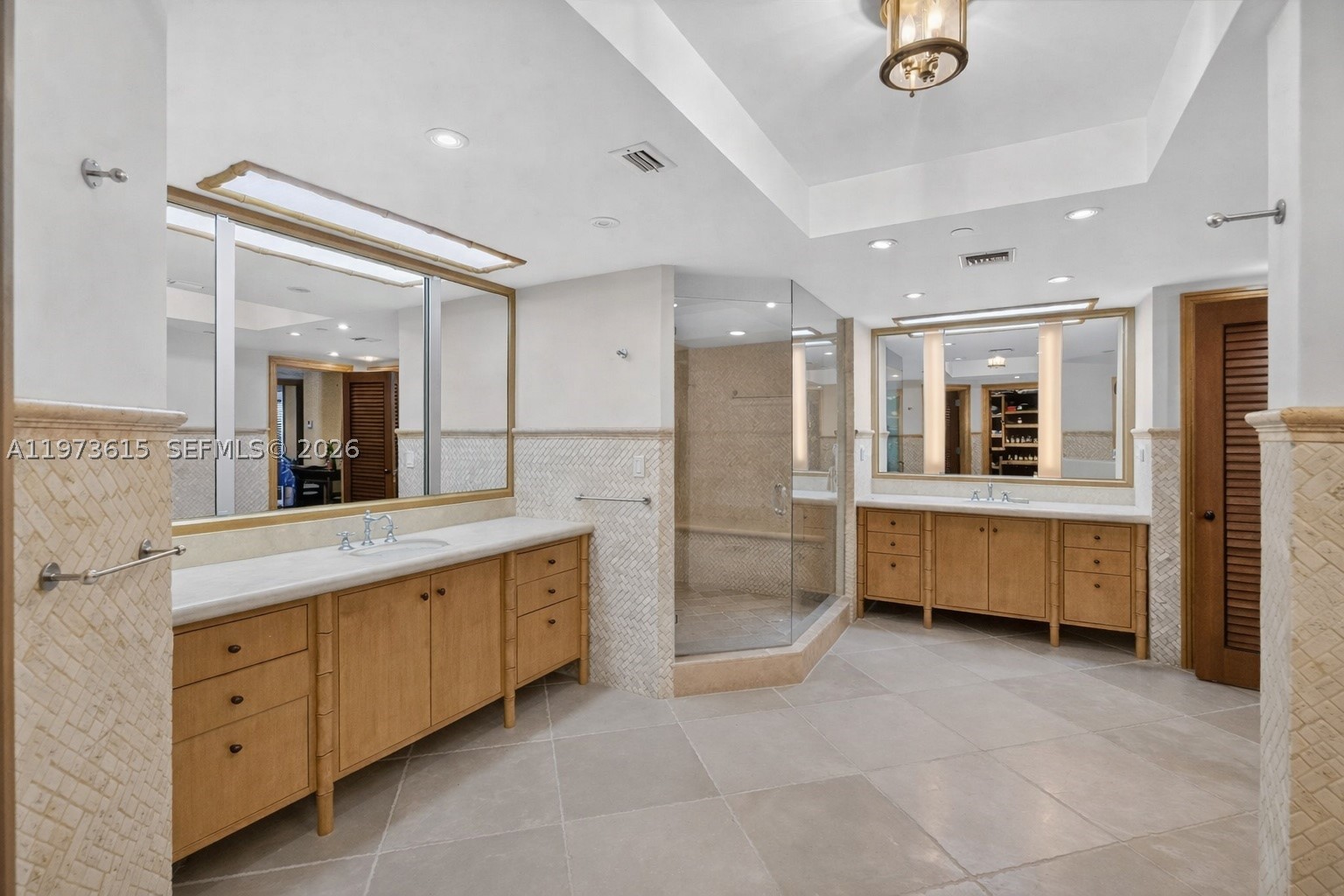 GRAND BAY TOWER CONDO - Residential
