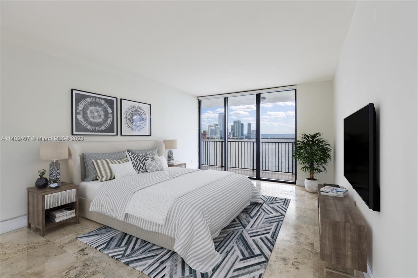 VENETIAN ISLE CONDO - Residential