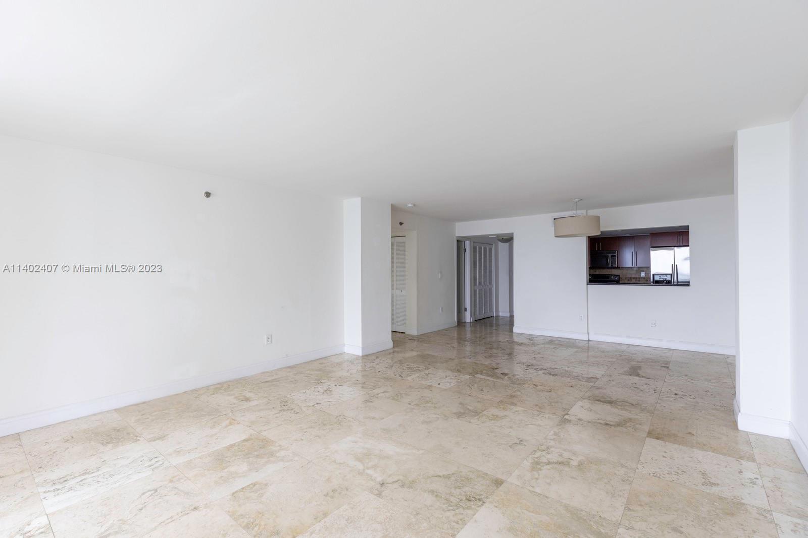 VENETIAN ISLE CONDO - Residential