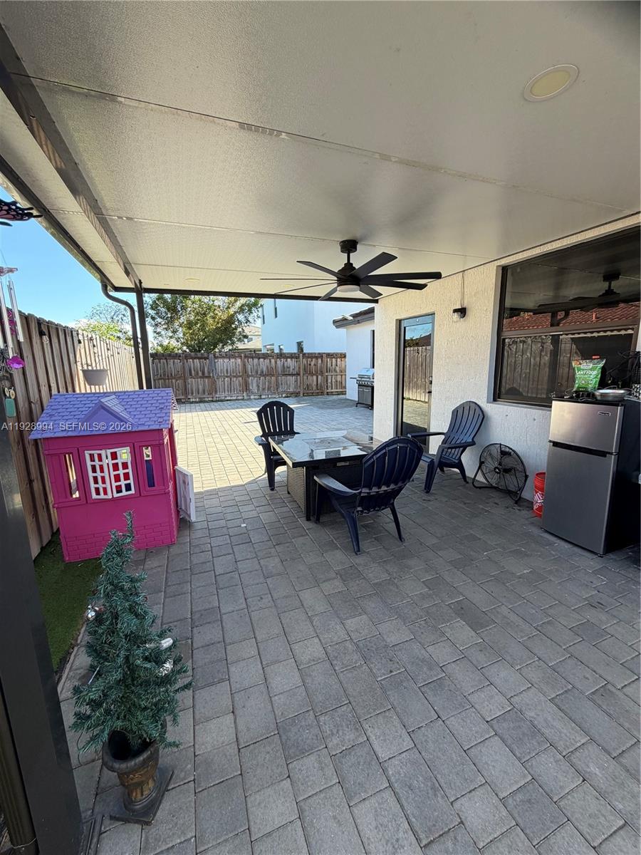 PINE ISLE - Residential