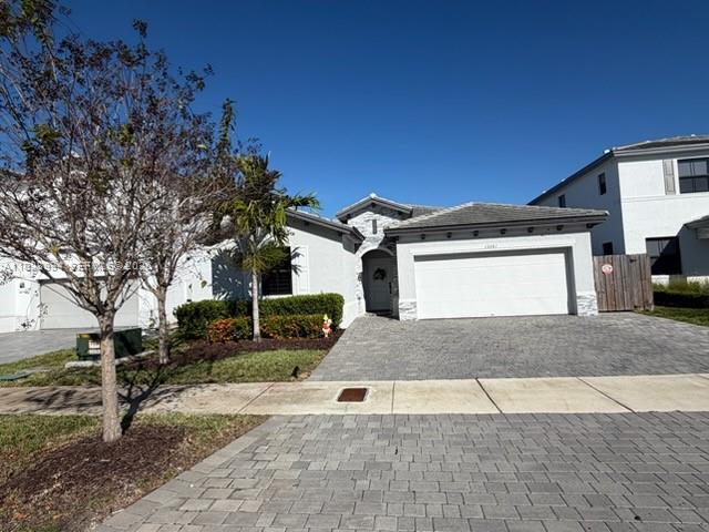 PINE ISLE - Residential