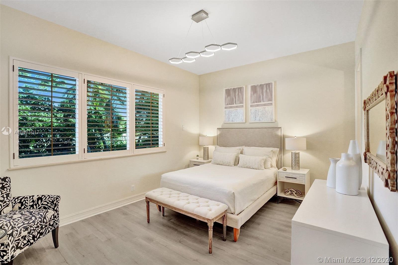 BAY COLONY SEC OF LANDING - Residential