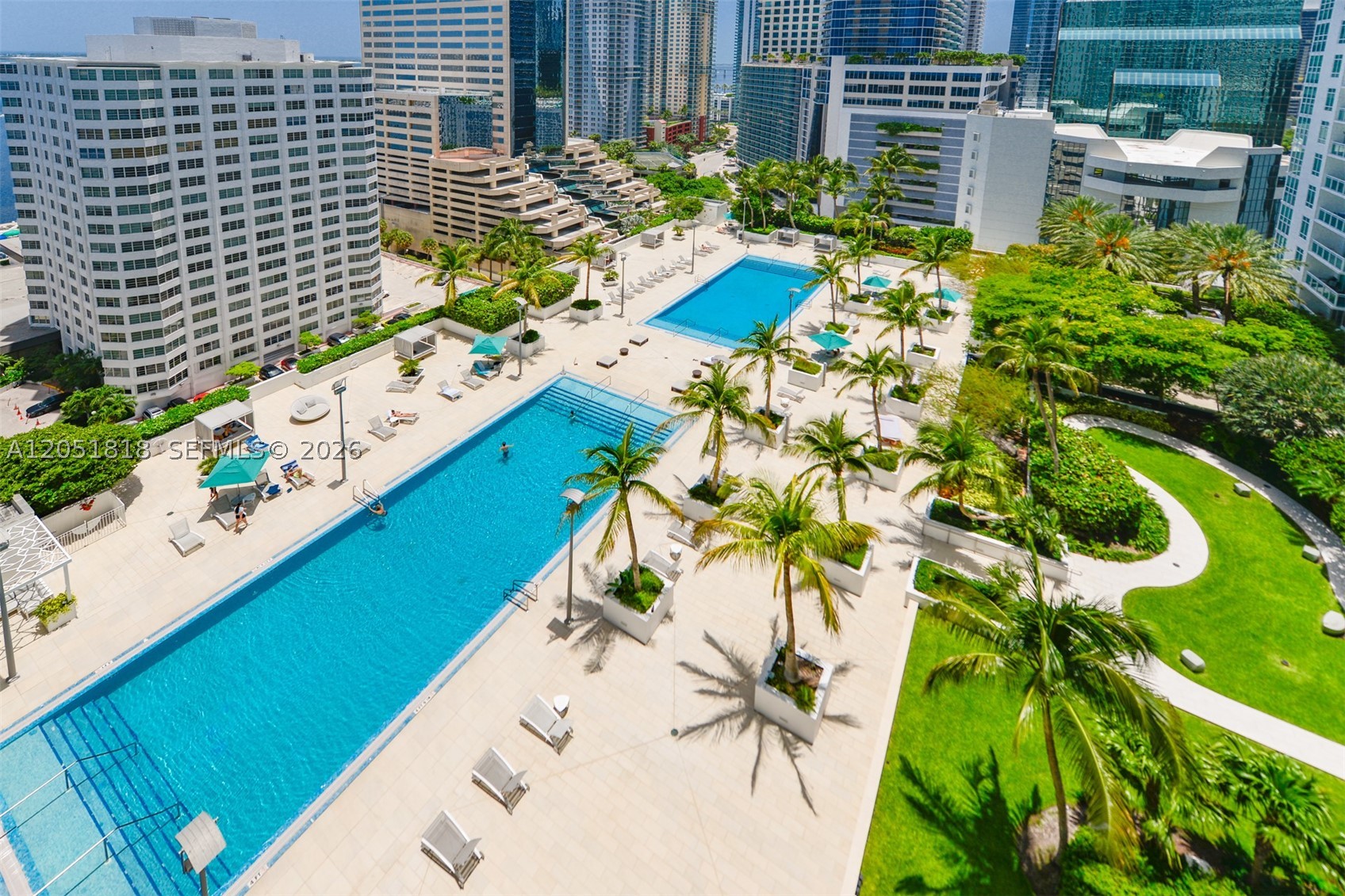 THE PLAZA 851 BRICKELL CO - Residential