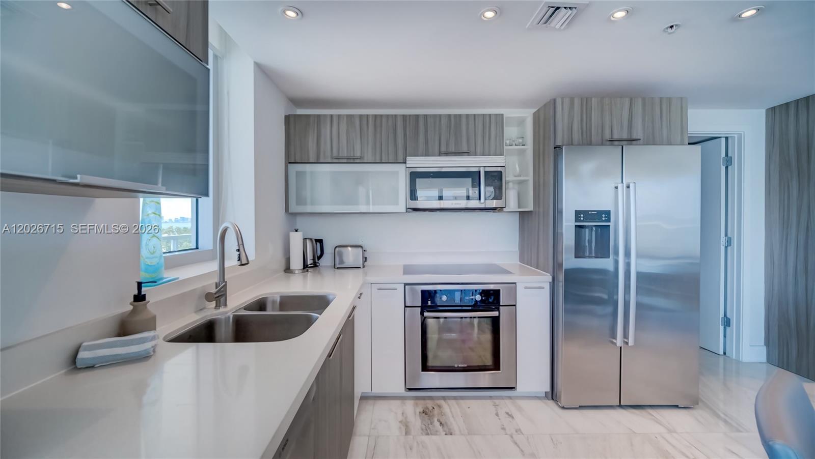 EDEN HOUSE CONDO - Residential