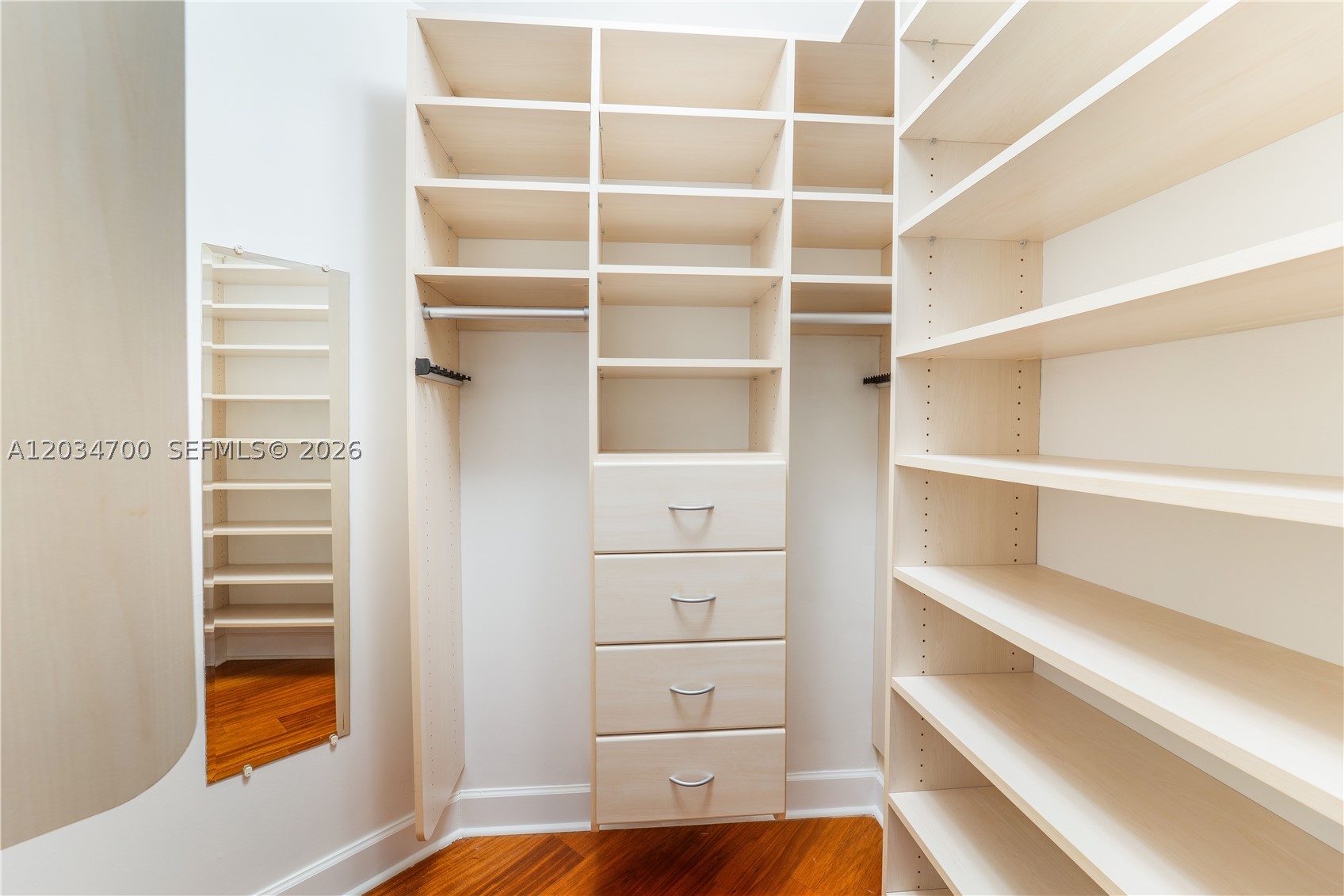 ANDALUSIA CONDO RESIDENCE - Residential