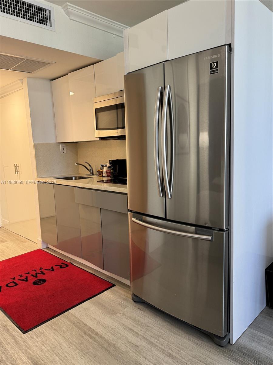 THE AVENTURA BEACH CLUB C - Residential