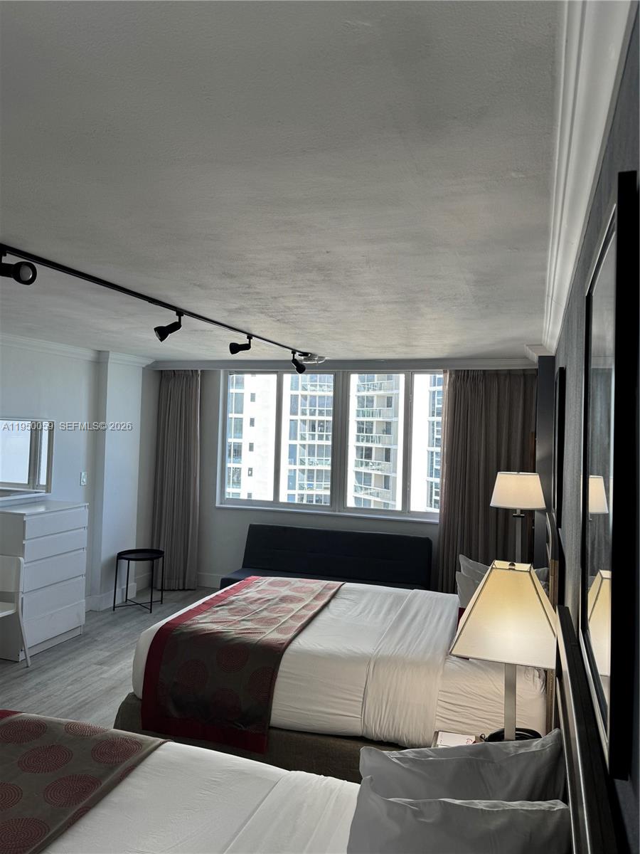 THE AVENTURA BEACH CLUB C - Residential