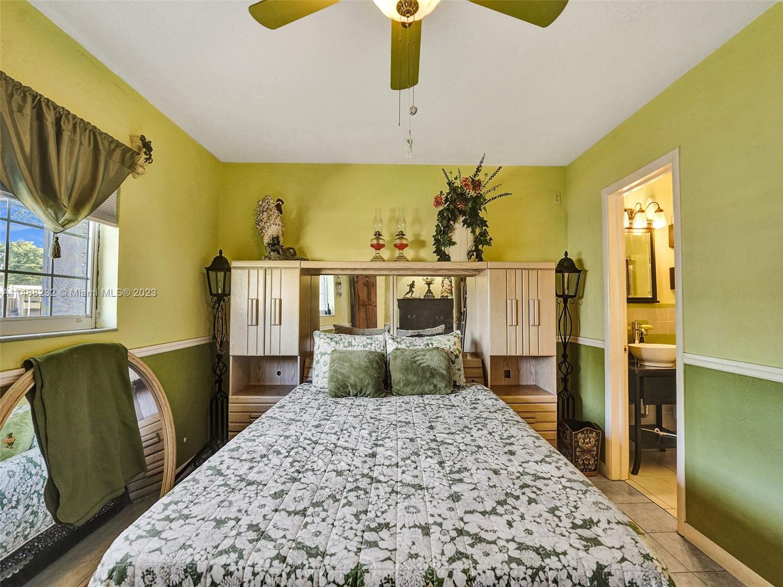 LAUDERDALE GOLF ESTATES - Residential