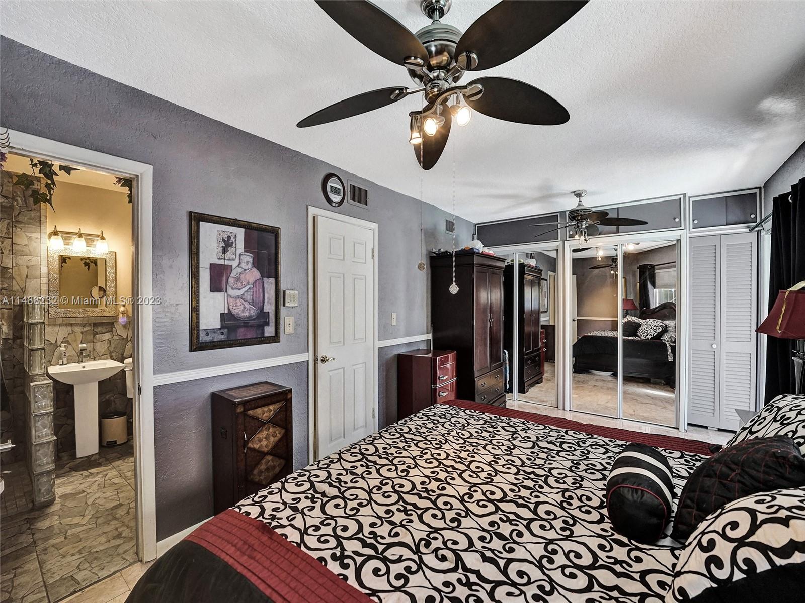 LAUDERDALE GOLF ESTATES - Residential