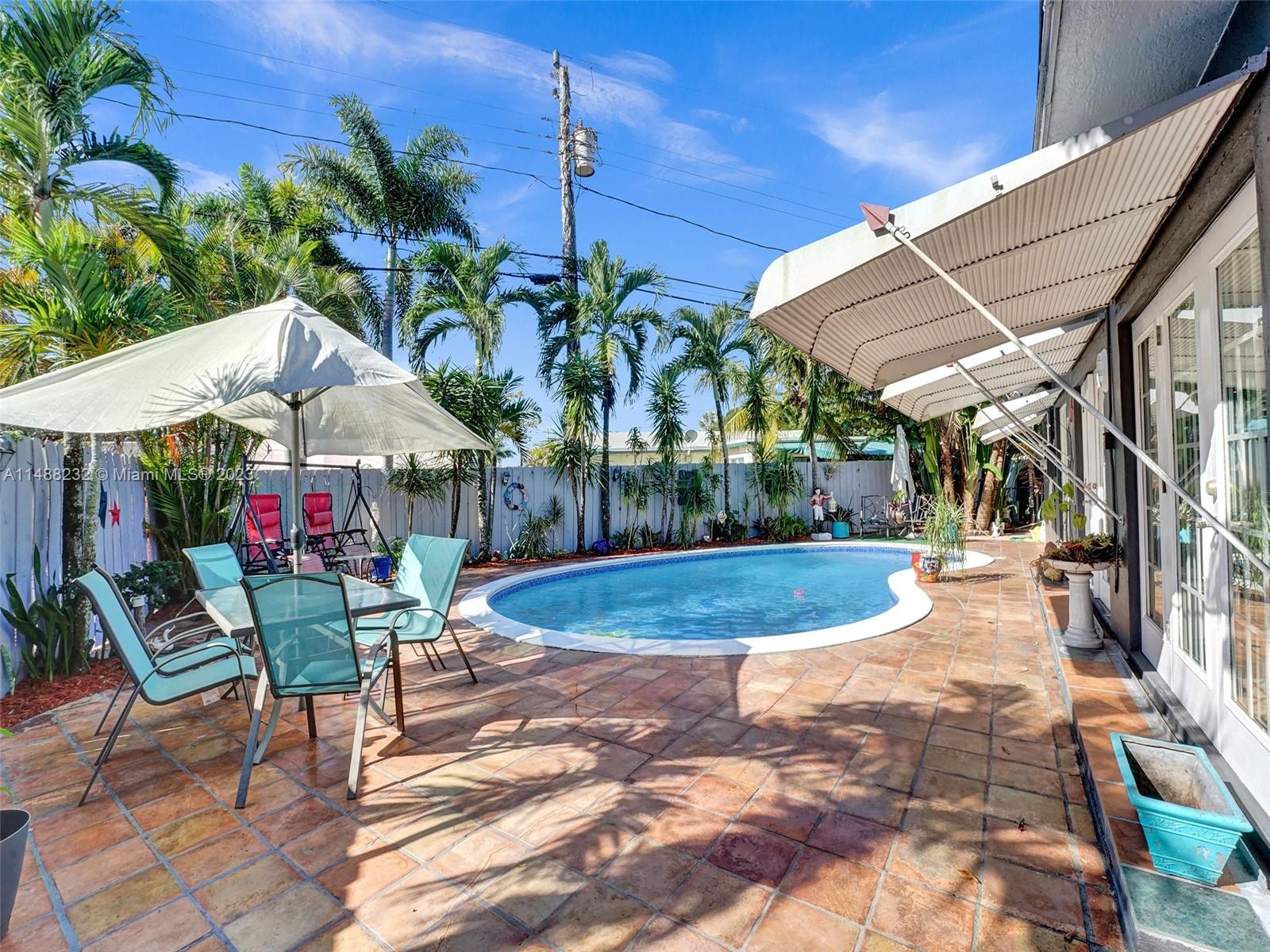LAUDERDALE GOLF ESTATES - Residential