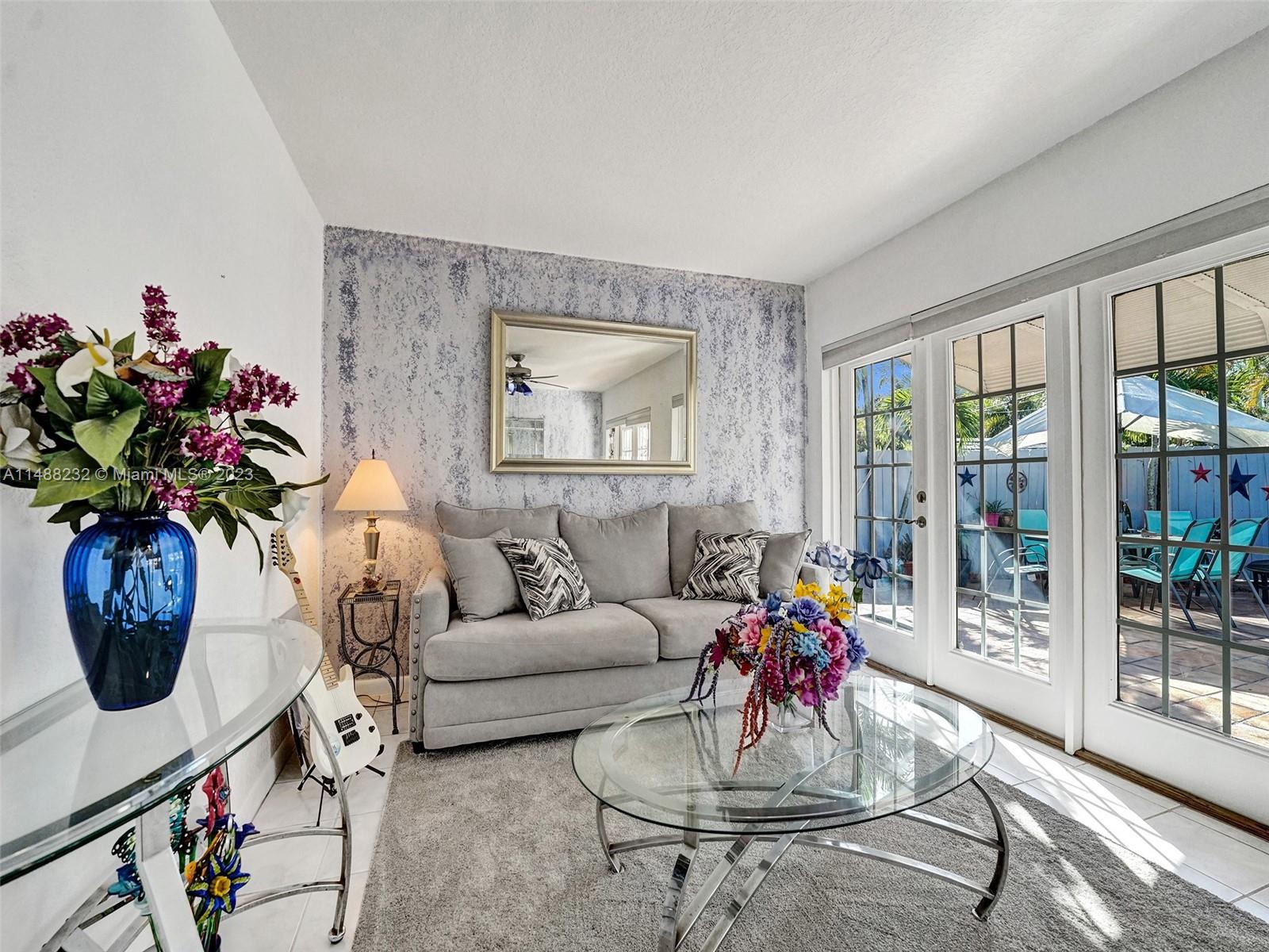 LAUDERDALE GOLF ESTATES - Residential